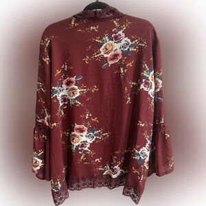 DRESSY Burgundy Kimono With Bell Sleeves. Very Pretty! Great Condition. Plus 3x